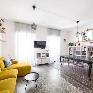 https://domus-deiana-cagliari.in-sardinia.net