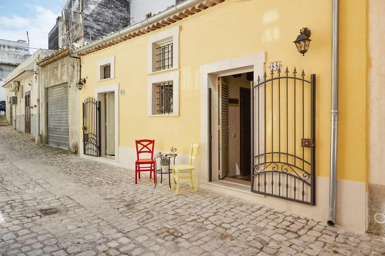 Les Petites Maisons D'Elise Scicli Italia